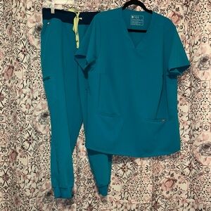 FIGS Teal limited edition